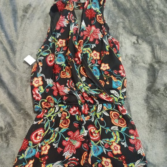 floral shorts jumper. - Picture 4 of 5